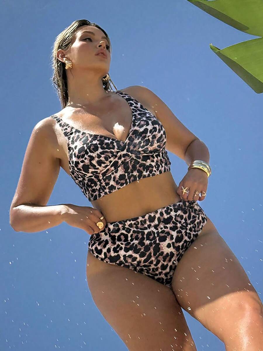 SHEIN BAE Ensemble de bikini sexy à imprimé léopard froncé pour femmes grandes tailles pour l'été et la plage - Multicolore - Voir 1