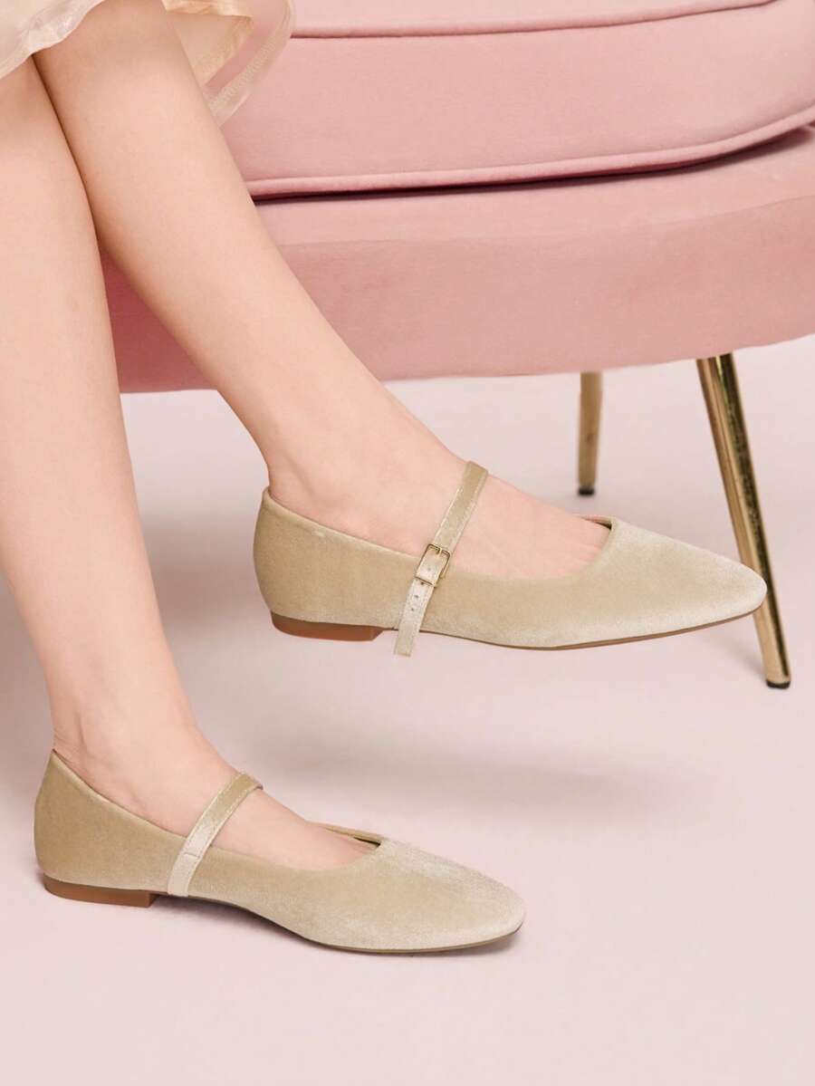 CUCCOO DOLLMOD Sepatu Flat Wanita Kasual Serbaguna untuk Perjalanan Sehari-hari, Cocok untuk Natal dan Musim Semi. - Krem. - View 1
