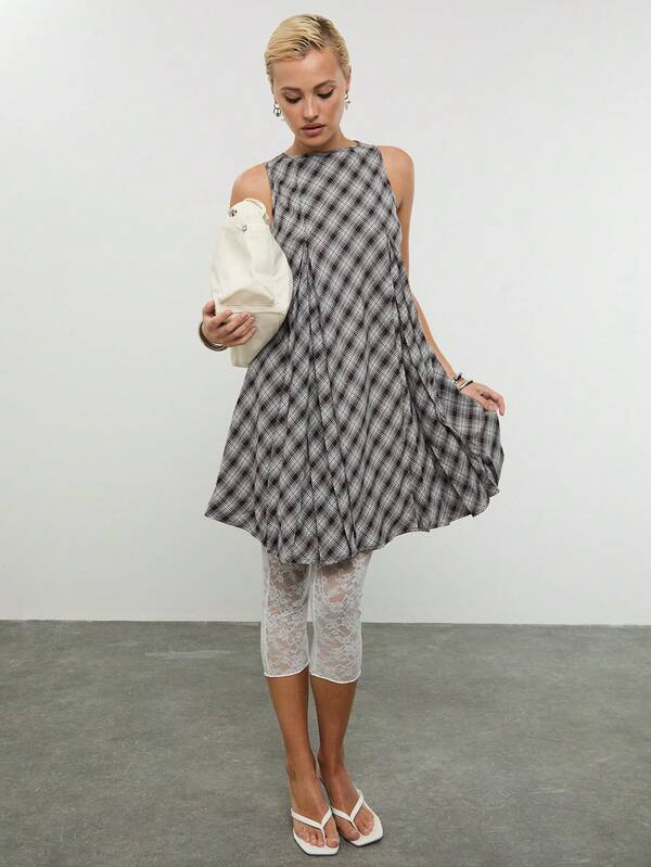 COUREZ 褶裥迷你格纹连衣裙 / Y2K 春季女装 可爱格纹印花连衣裙 黑白连衣裙 外出装 无袖连衣裙 度假装 夏季假日装