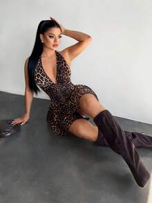 SHEIN PETITE CURVE 大码女式豹纹深V领褶皱腰部荷叶边下摆性感吊带连衣裙 - 棕色 - 查看 3