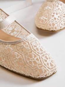 SHUZIA Women's Comfortable Floral Knitted Lace Round Toe Ballet Flats - Beige - View 6
