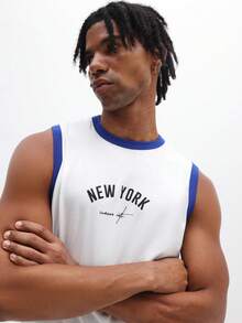 SUMWON Áo tank top nam bằng cotton, không tay, cổ tròn, in chữ New York, kiểu dáng mùa hè, áo thun ôm sát người, viền xanh dương. - Xanh và trắng - Xem 5