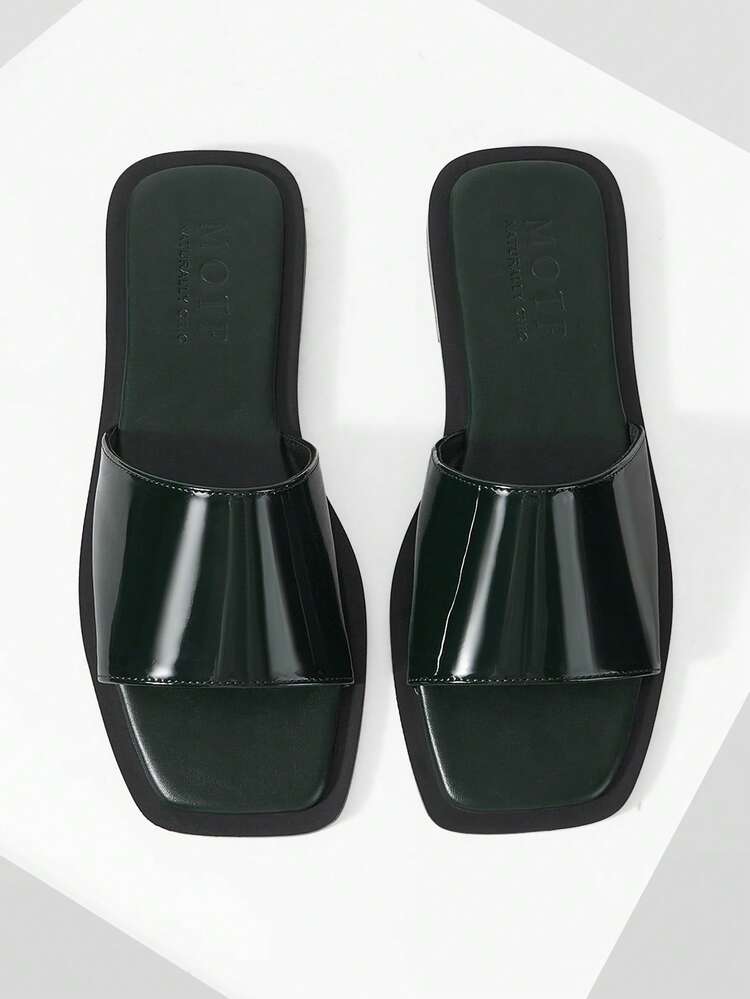 WOMEN SHOES SUMMER EXPLOSION RETRO FASHION MIRROR DARK GREEN SEXY SQUARE TOE OPEN TOE FLAT BOTTOM SLIPPERS SIMPLE ATMOSPHERE VERSATILE CASUAL SLIP-ON COMFORTABLE LIGHT HIGH SENSE BEACH