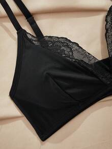 Charlaine 法式性感薄棉罩杯蕾丝边聚拢提胸文胸，适合大胸 - 黑色 - 查看 9
