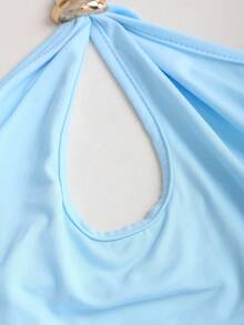 Sweetra Sexy Halter Neck Solid Color Metal Decor Fitted Crop Top, Chic And Stylish For Women - Blue - View 5