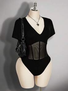 SHEIN ICON Bộ đồ liền thân cỡ lớn kiểu Y2K gợi cảm cổ chữ V bằng vải lưới khoét rỗng. - màu đen - Xem 4