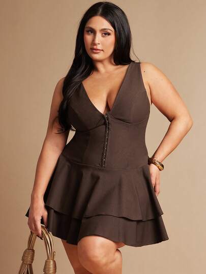 SHEIN BAE 大码女式纯色深V领无袖多层荷叶边下摆连衣裙