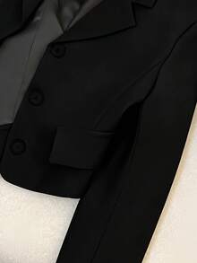 Franclia 2026新款女士黑色短款西装外套，翻领纽扣闭合，刺绣细节配假口袋，休闲通勤简约学院风夹克 - 黑色 - 查看 3