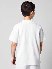 SHEIN 两件套男童纹理面料Polo衫和短裤套装，舒适休闲度假风，适合户外玩耍、街头摄影、派对、城市漫步 - 白色 - 查看 5