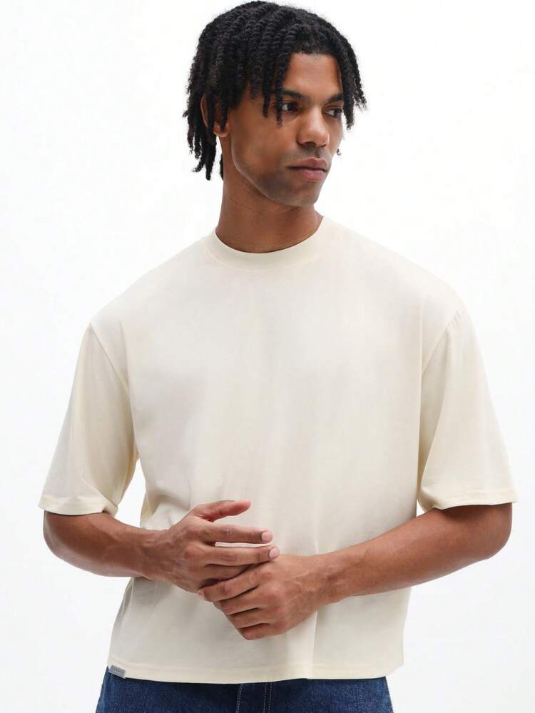 Męska koszulka z nadrukiem w stylu vintage, krótkim rękawem i okrągłym dekoltem, regularny krój, swobodny styl uliczny