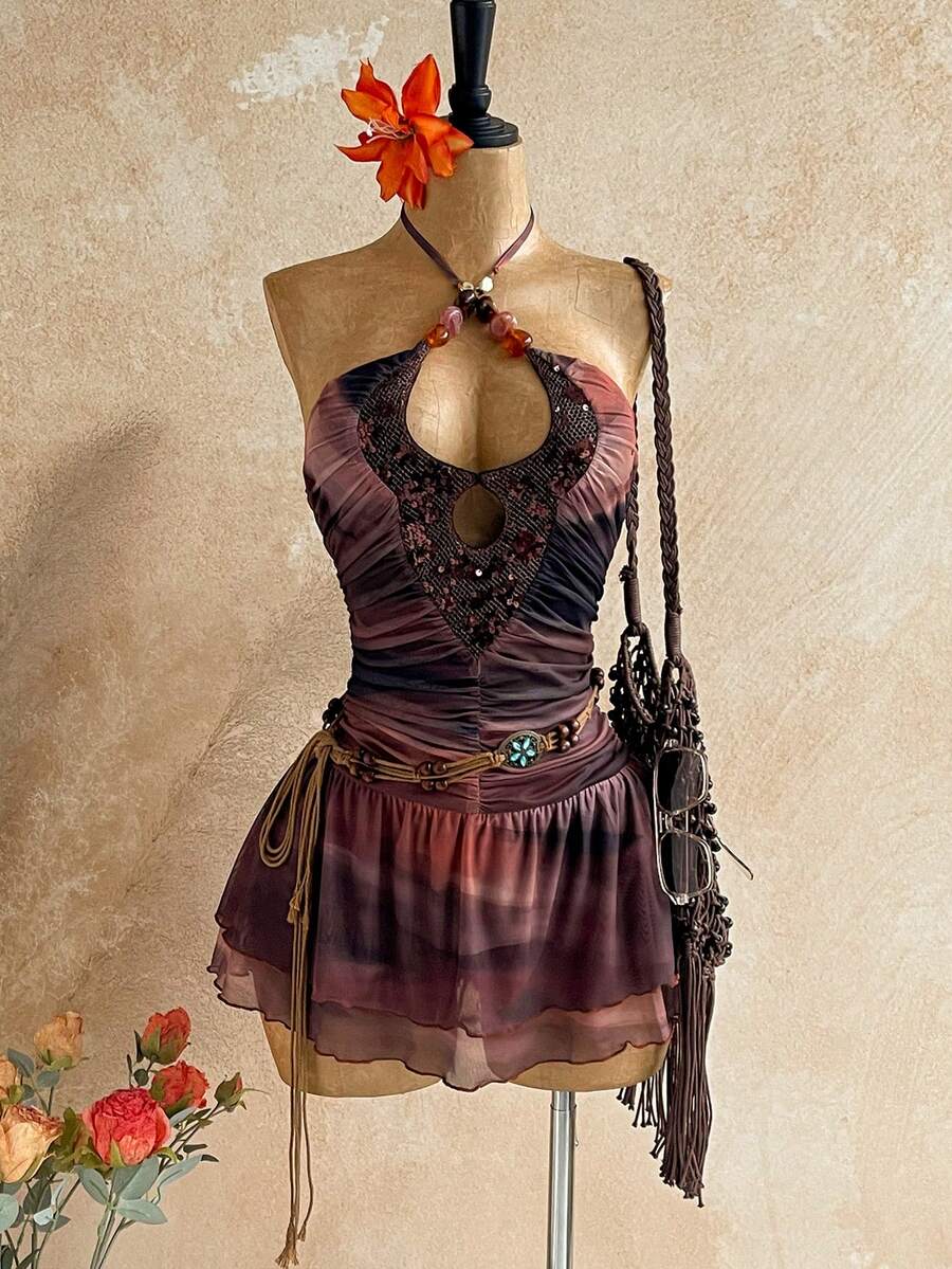 Soleia Đầm ngắn cổ chữ V đính sequin và ngọc trai gợi cảm kiểu vintage, thắt eo kiểu yếm, viền bèo nhún đôi, phong cách Bohemian, Boho, thích hợp cho kỳ nghỉ, trang phục mùa thu dành cho nữ, vintage, lễ hội. - màu nâu - Xem 1