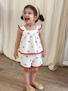 LMoss Kids Bộ đồ 2 món cho bé gái, gồm áo vest và quần short dệt kim cổ vuông, viền bèo nhún, in hình quả anh đào. - Nhiều màu - Xem 10