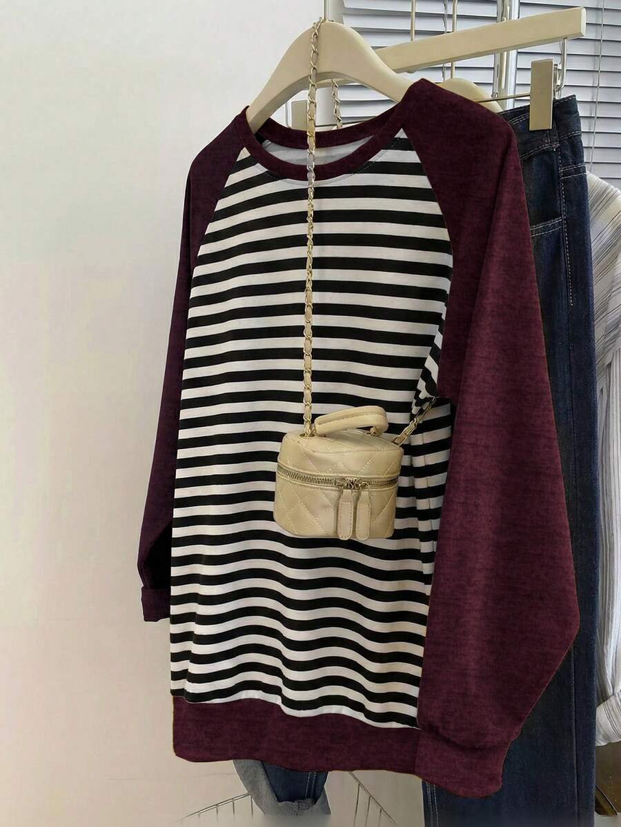 SHEIN Sweatshirt Wanita Lengan Raglan Kerah Bulat Bergaris Warna Kontras Putih & Merah Marun Terlaris Musim Gugur/Dingin Terbaru - MultiWarna - View 1