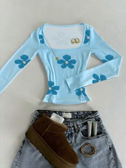 Glimmora Camiseta de mujer de cuello cuadrado de manga larga con estampado floral azul, adecuada para el verano, el transporte diario, regalos de vacaciones, moda, camiseta elegante, camiseta hermosa, regalo para hermanos, regalo para hermanas, regalo para mamá, regalo del Día de la Madre, top casual pero de moda