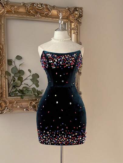 Lovelzi Elegant Luxurious Velvet Black Strapless High Waist Slim-Fit Bodycon Mini Skirt With Rhinestone Embellishments, Suitable For Dates, Vacations, Parties, Afternoon Tea, Social Events, Weddings, And Formal Occasions