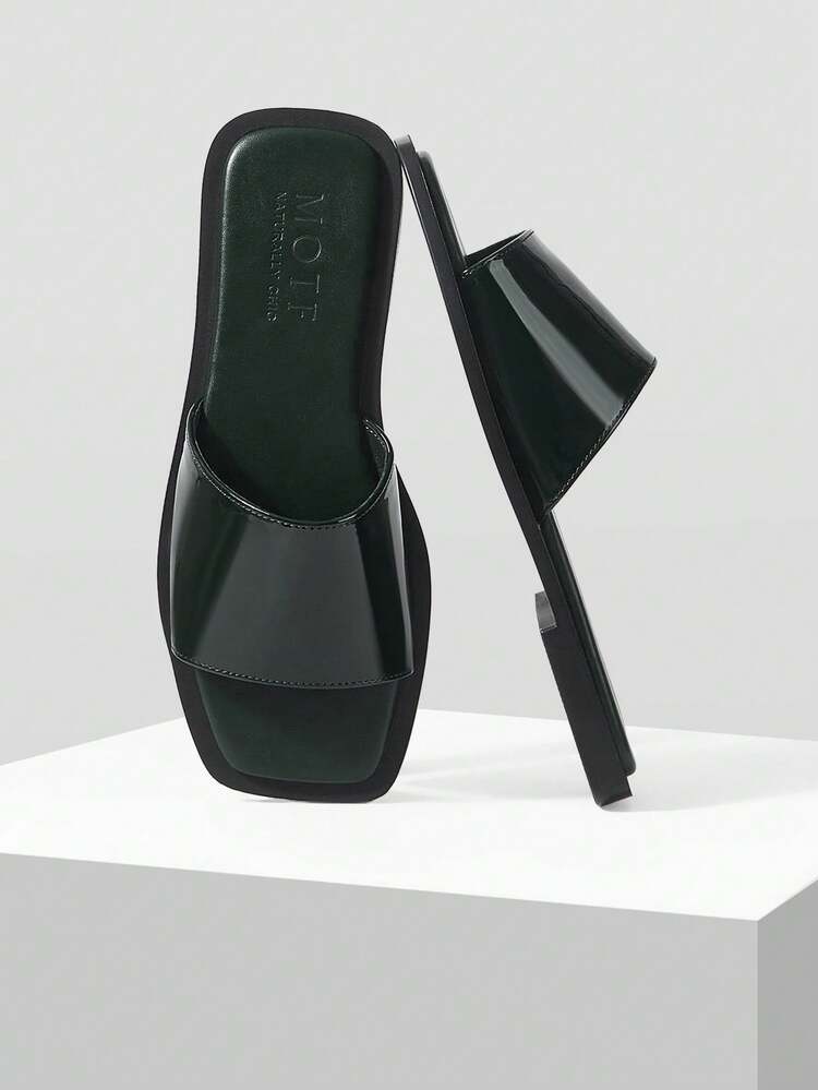 WOMEN SHOES SUMMER EXPLOSION RETRO FASHION MIRROR DARK GREEN SEXY SQUARE TOE OPEN TOE FLAT BOTTOM SLIPPERS SIMPLE ATMOSPHERE VERSATILE CASUAL SLIP-ON COMFORTABLE LIGHT HIGH SENSE BEACH