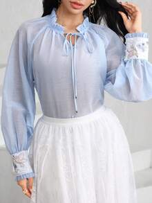 Modelyn Áo kiểu nữ dáng rộng, cổ bèo nhún, tay phồng, thích hợp cho mùa xuân/hè. - Màu xanh lam - Xem 4