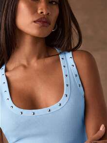 SHEIN BAE Áo tank top nữ màu trơn, thiết kế đinh tán, chất liệu gân, kiểu dáng thường ngày. - Màu xanh nhạt - Xem 6