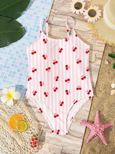 可爱复古ins风樱桃粉条纹印花图案，少女休闲简约吊带连体泳衣，适合春夏度假、海滩拍照、夏季假期、泳池派对、夏令营、田园风、沙滩装等场合。