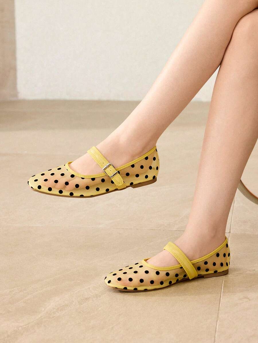 MOTF PREMIUM VINTAGE ELEGANT COMMUTER POLKA DOT MESH BUCKLE SHOES SPRING SHOES - Yellow - View 2