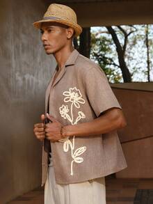 AKNOTIC Business Casual 男士棕色梭织花卉刺绣休闲宽松短袖Polo衫，适合夏季、度假、日常穿着、派对、情侣装、男士礼物 - 卡其色 - 查看 3