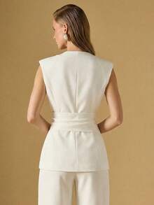 Briarwyn Chaqueta de mujer sin mangas con diseño de hebilla de metal - Blanco - Ver 6