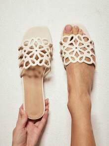 SHUZIA Sandal đế bằng nữ thanh lịch với họa tiết hoa khoét hở. - Màu be - Xem 2