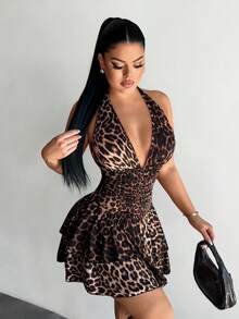SHEIN PETITE CURVE 大码女式豹纹深V领褶皱腰部荷叶边下摆性感吊带连衣裙 - 棕色 - 查看 4