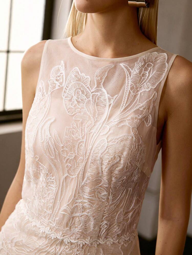 MOTF Soiréza ELEGANT LACE EMBROIDERED DRESS, SPRING/SUMMER