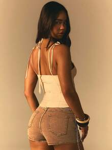 Athîral 女士口袋纽扣铆钉装饰时尚百搭约会休闲牛仔短裤 - 卡其色 - 查看 2