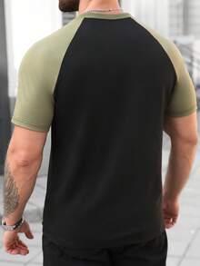 Manfinity Homme Men's Black And Gold Summer Streetwear Gym T-Shirt,Comfortable Raglan Sleeve Colorblock Graphic Tee,Yamamoto Round Neck Embossed Print Casual Shirt - Multicolor - View 2