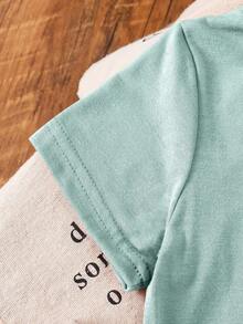 SHEIN Little Byeori 2pcs Kids Boy Casual Versatile Comfortable Round Neck Loose Short Sleeve Knit T-Shirt And Denim Shorts Set,Kids - Mint Green - View 3