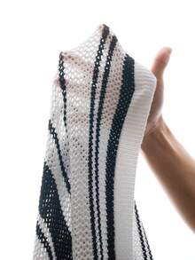 Manfinity CityGents 新款欧美时尚博主设计休闲度假镂空开衫男士钩针衬衫男士黑白衬衫男士条纹衬衫 - 彩色 - 查看 7