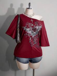 SHEIN ICON Camiseta holgada con hombros oblicuos y estampado punk para mujer de talla grande - Burdeos - Ver 8