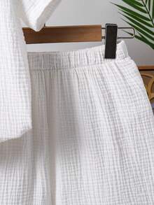 SHEIN 两件套男童纯色圆领短袖开衫和松紧腰短裤套装，适合通勤、上学、休闲外出、运动、春夏穿着。 - 白色 - 查看 7