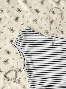 SHEIN EZwear Áo croptop nữ kiểu dáng thường ngày kẻ sọc, bất đối xứng, xếp ly, thích hợp cho mùa hè và kỳ nghỉ. - Nhiều màu - Xem 4