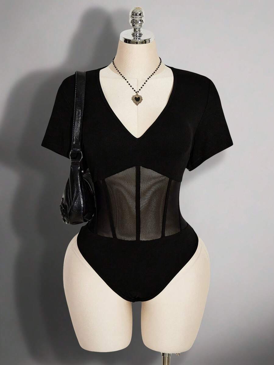 SHEIN ICON Bộ đồ liền thân cỡ lớn kiểu Y2K gợi cảm cổ chữ V bằng vải lưới khoét rỗng. - màu đen - Xem 1