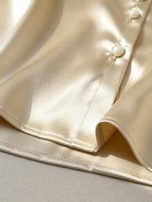 Franclia 女士优雅休闲杏色缎面V领开襟珍珠纽扣荷叶边短袖宽松衬衫，夏季上衣，适合日常穿着/新年/商务场合/通勤/休闲度假 - 杏色 - 查看 9