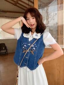 FRIFUL Áo khoác gile denim nữ thêu hoa, kiểu dáng thường ngày, cài một hàng cúc. - Màu xanh lam - Xem 3