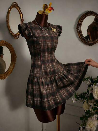 Franclia 2026 New Arrival Women's Short Knitted Base Layer Top, High Stretch Asymmetric Shoulder Design, Metal Irregular Buttons Detail, Sleeveless Tank T-Shirt, Casual Minimalist Commute Style For Ladies