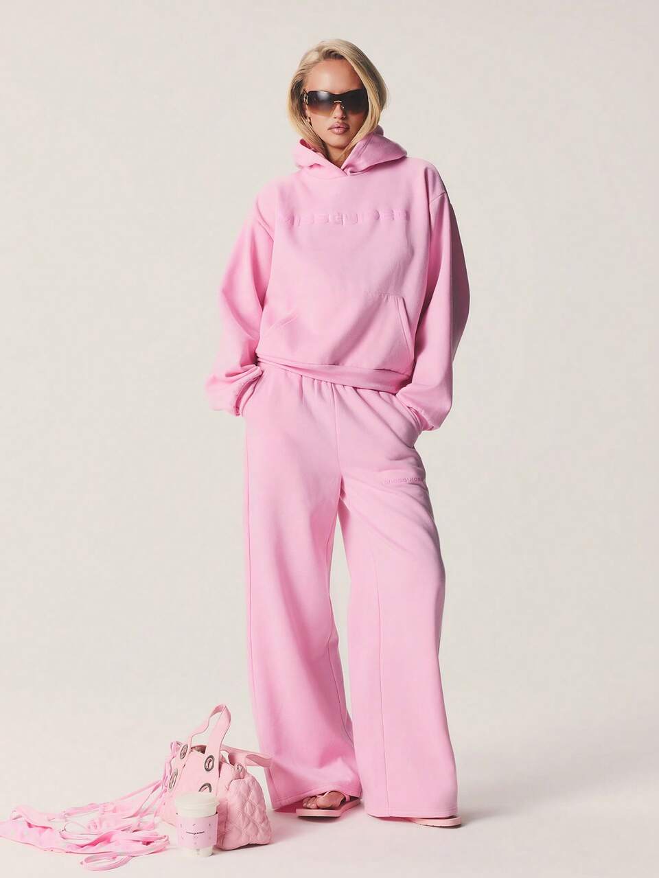 MISSGUIDED Relaxed Fit High Rise Wide Leg Sweatpants With Elastic Waistband And Side Pockets For Casual Comfort And Loungewear Style
