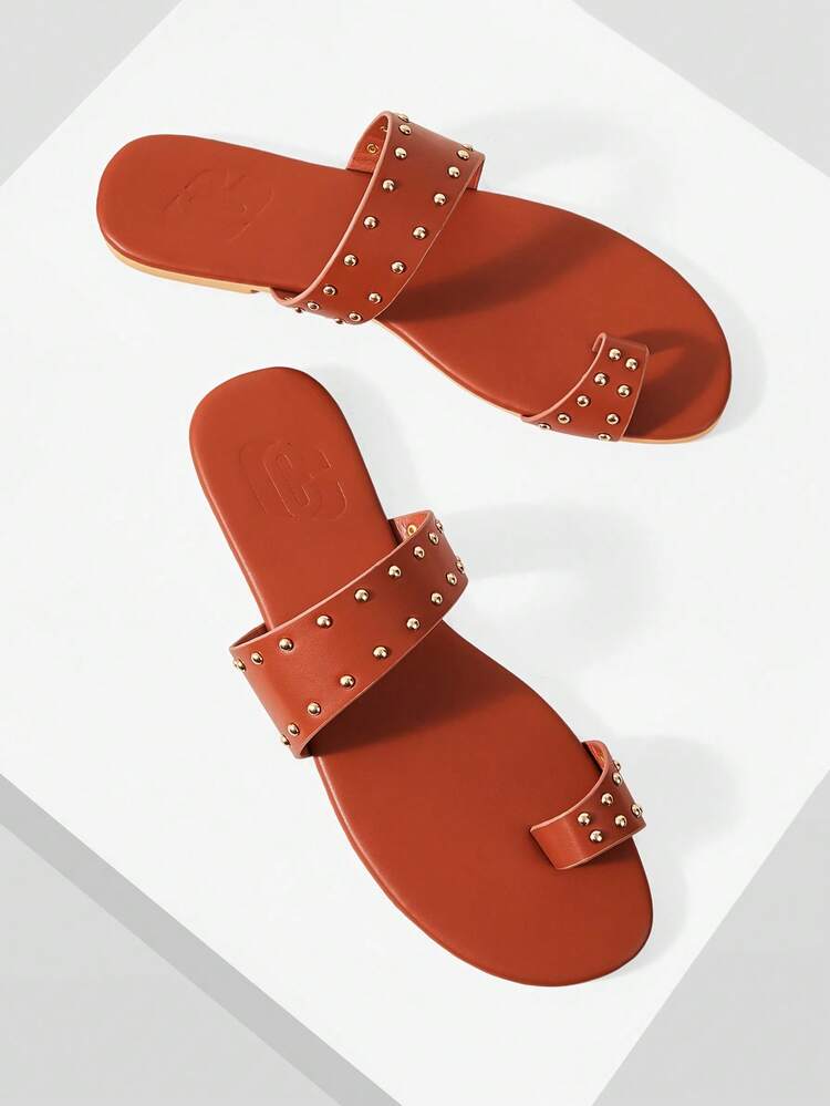 SPRING AND SUMMER NEW OUTDOOR WOMEN'S RIVET ROUND TOE FLAT-BOTTOMED SLIPPERS WOMEN'S THICK-SOLED NON-SLIP CASUAL VERSATILE BEACH OPEN-TOED SLIPPERS WOMEN'S SHOES SPRING SHOES