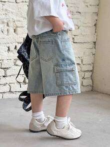 SHEIN Quần short jean Bermuda denim màu xanh dương, kiểu dáng thời trang mới cho bé trai, phong cách retro vintage, rách rưới, có họa tiết râu mèo, dáng rộng, túi hộp, thích hợp mặc hàng ngày vào mùa xuân/hè, cho bé trai, phong cách đường phố, đi biển, nghỉ mát, thường ngày, họa tiết đồ họa, quần short cho trẻ mới biết đi, quần short cho bé trai 4 tuổi, quần short mùa hè, quần short thường ngày. - Rửa nhẹ - Xem 6