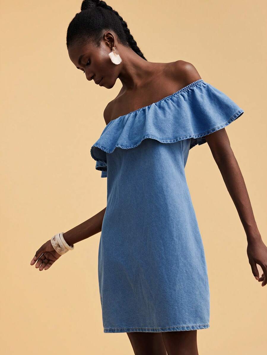 Travachic 女士荷叶边露肩宽松牛仔连衣裙 - 淺色水洗藍 - 查看 1