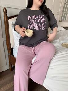 Dazy Plus Bộ đồ ngủ nữ cỡ lớn in chữ, kiểu dáng thường ngày, áo tay ngắn và quần rộng, thích hợp cho mùa xuân/hè. - Xám - Xem 9