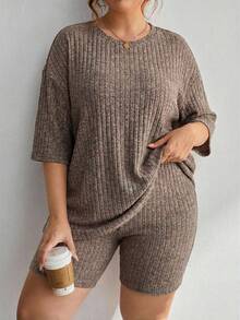 SHEIN Essnce Plus Size Summer Casual Solid Color T-Shirt And Shorts 2 Pieces Set - Khaki - View 1