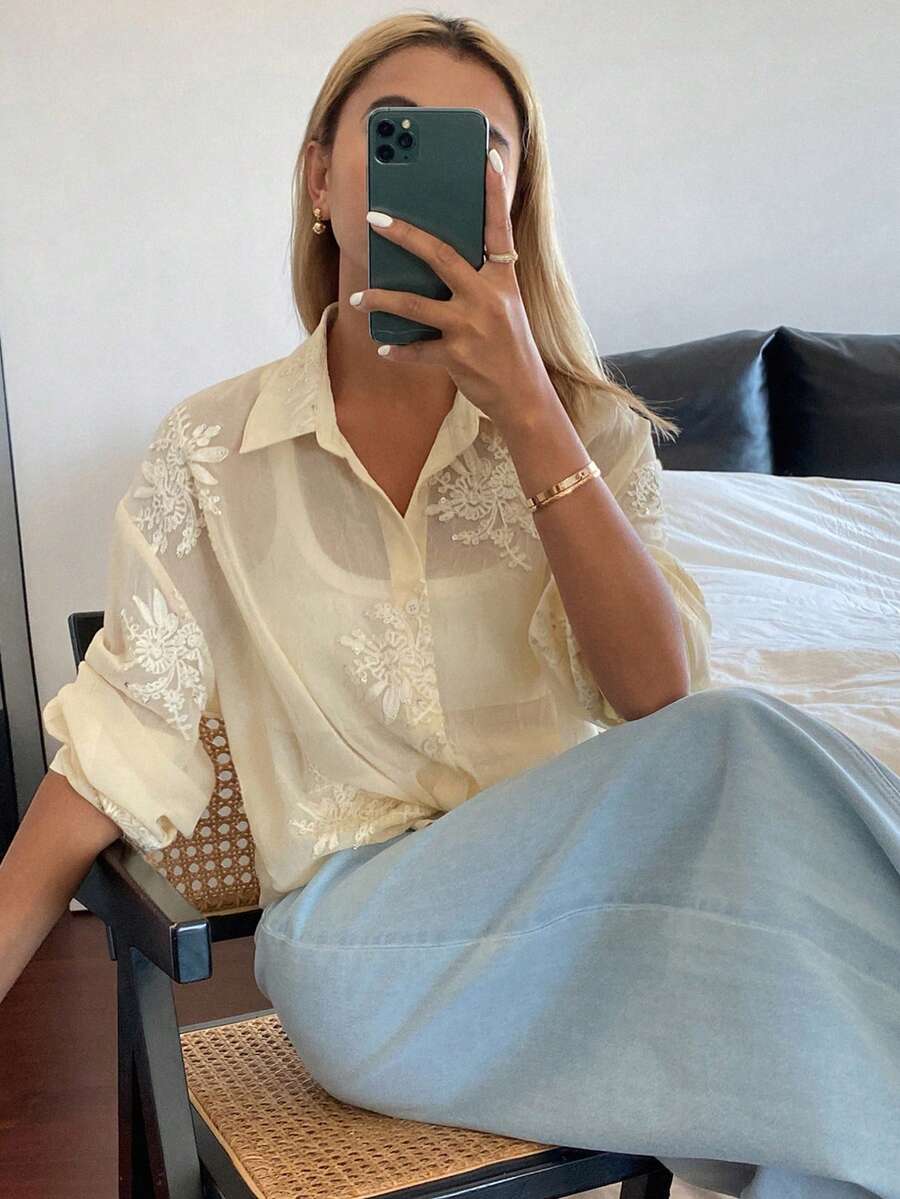 DAZY 植物印花串珠刺绣落肩袖女式衬衫 - 杏色 - 查看 1