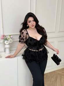 Vibekara Áo kiểu công chúa Pháp thanh lịch, mới về cho kỳ nghỉ hè, chất liệu vải dệt họa tiết, tay phồng trang trí nơ, ôm eo. - màu đen - Xem 4