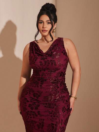 SHEIN BAE Plus Size Women Red Plunging Neck Sleeveless Dress,Summer Dresses,Elegant Party Dresses