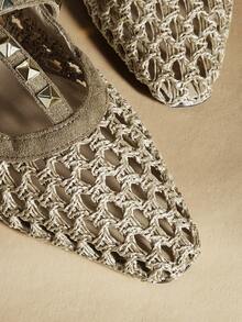 Rosivie Women's Rivet Design Fashionable Elegant Pointed Toe Shoes - Champagne - View 5